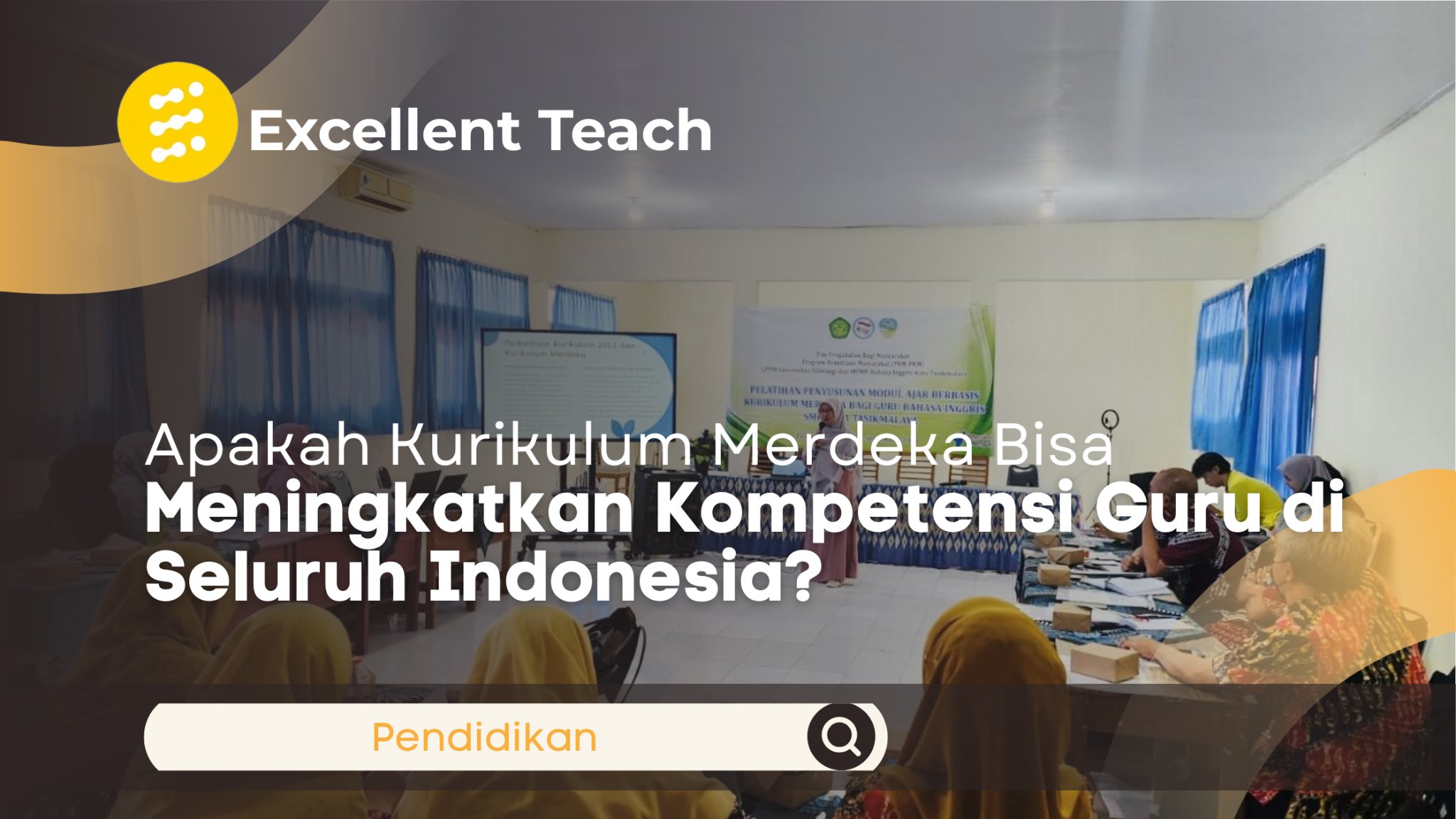 Pelatihan guru dalam penerapan Kurikulum Merdeka di ruang kelas dengan materi pembelajaran dan presentasi pendidikan.